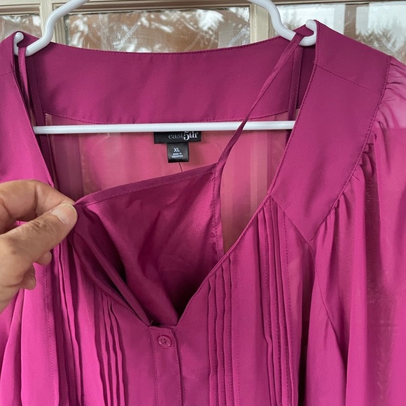 East 5th Fuchsia Pleated Blouse - Picture 3 of 5